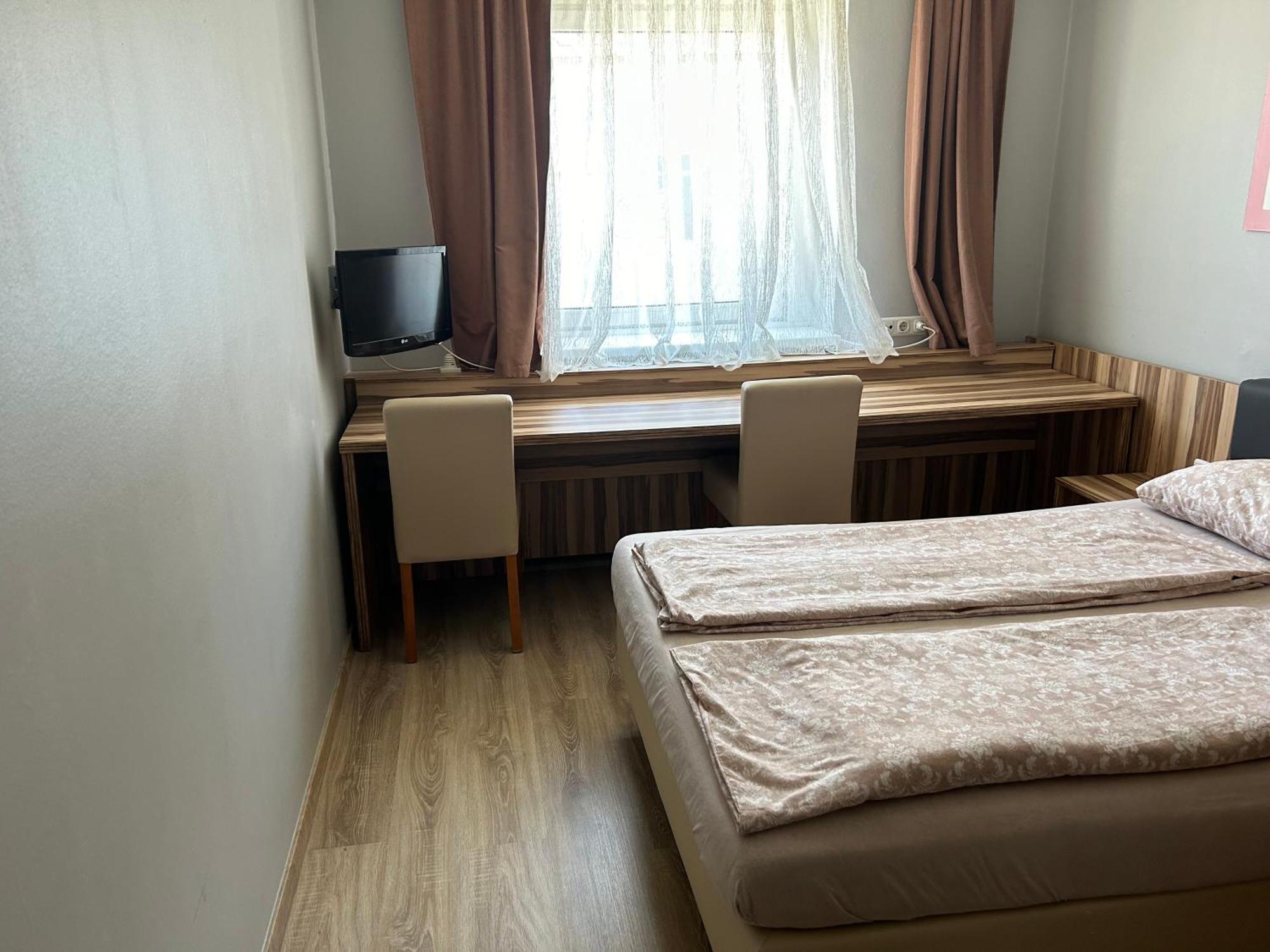 "Am Limes" Hotel Эннс Экстерьер фото